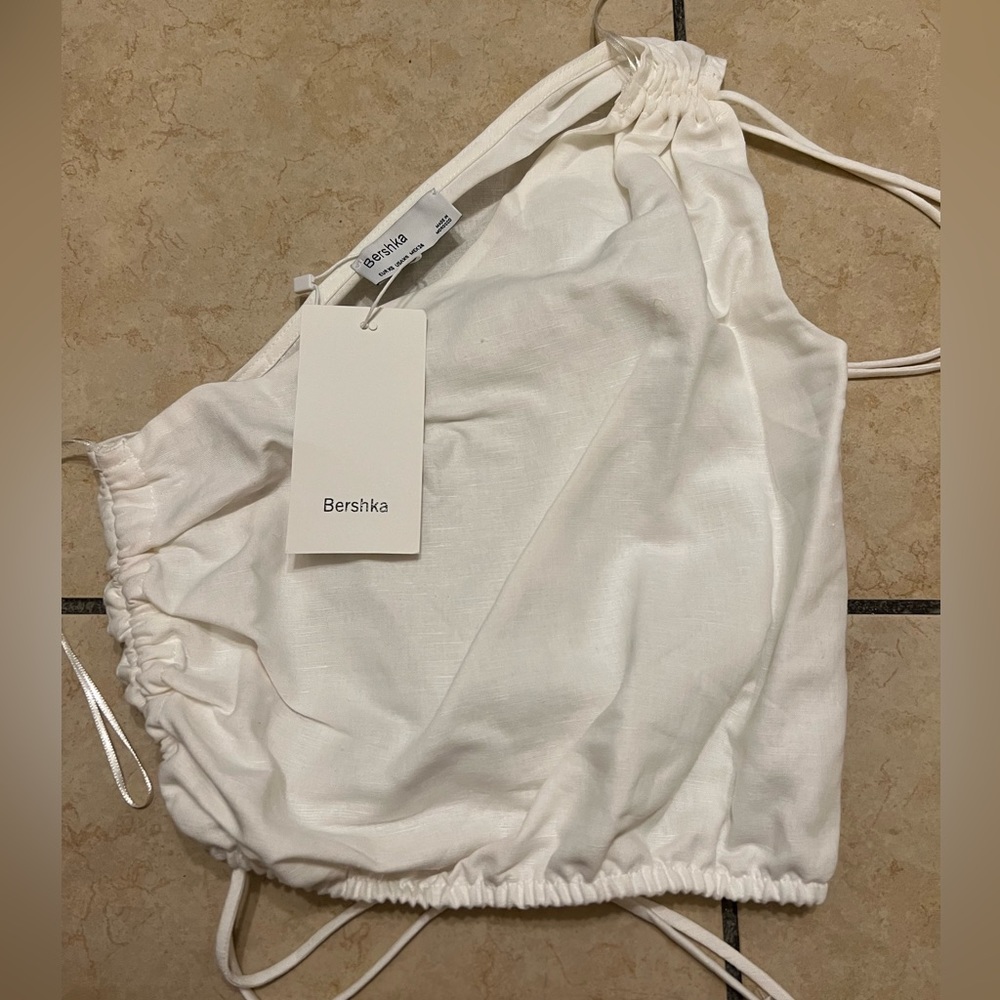 BERSHKA linen one shoulder top 🤍
